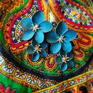 Drop Floral earrings $10 or 2 for $15